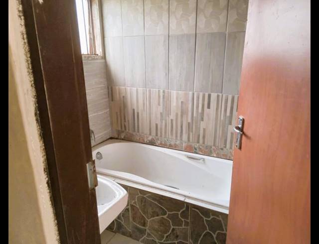 3 BEDROOM HOUSE FOR SALE IN MANKWENG